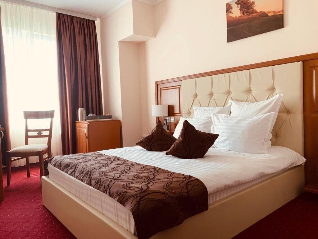 Hotel Athos R.M.T. Kaloşvar Dış mekan fotoğraf