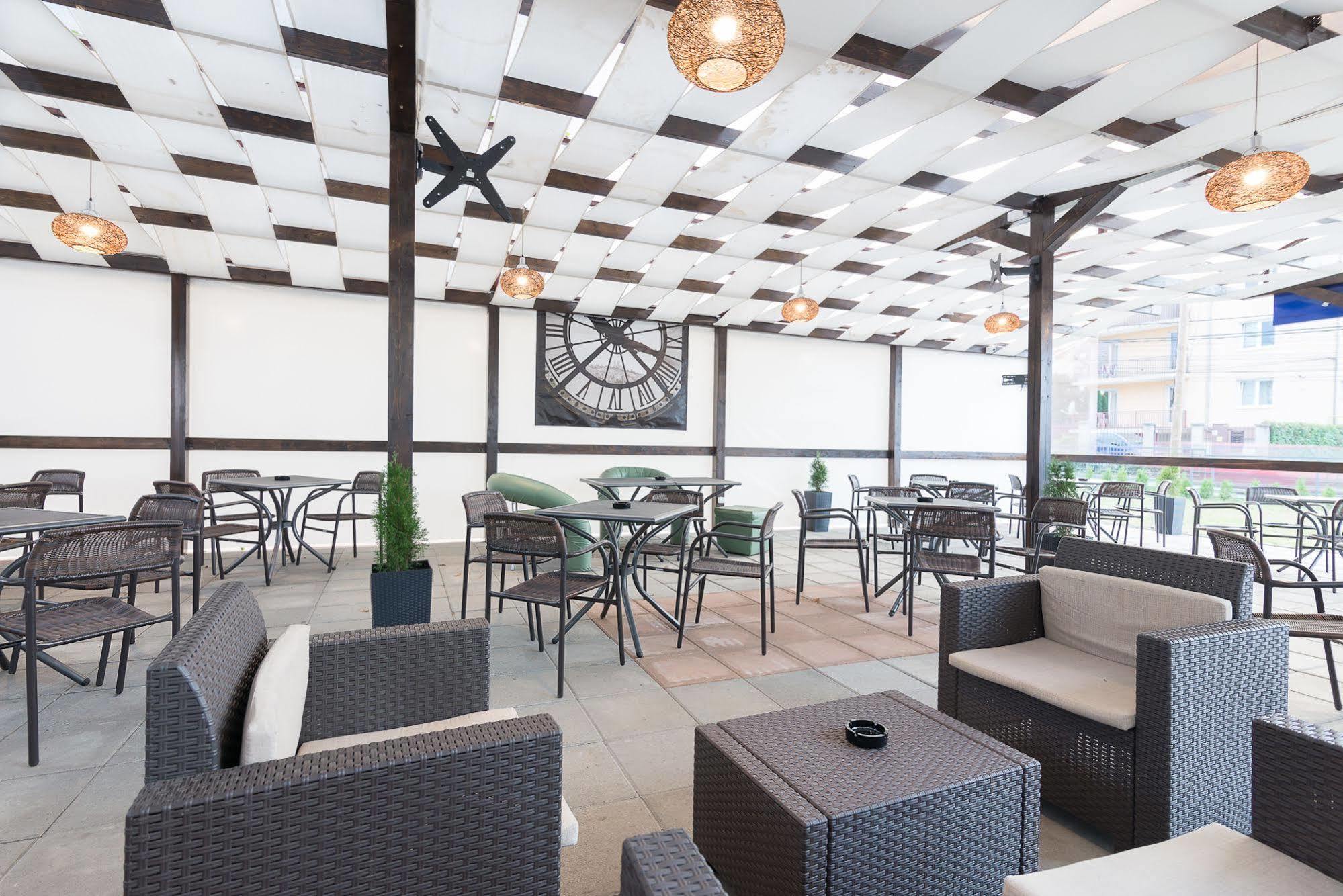 Hotel Athos R.M.T. Kaloşvar Dış mekan fotoğraf